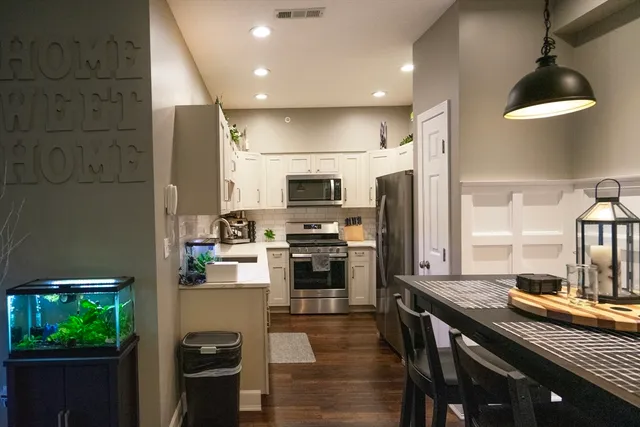 $399,000 | 19 Hampshire Road, Unit 304, Methuen, MA 01844