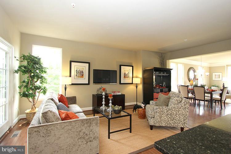 14401 Vedanta Way Silver Spring, MD 20906 - Photo 14 of 30 Living Room