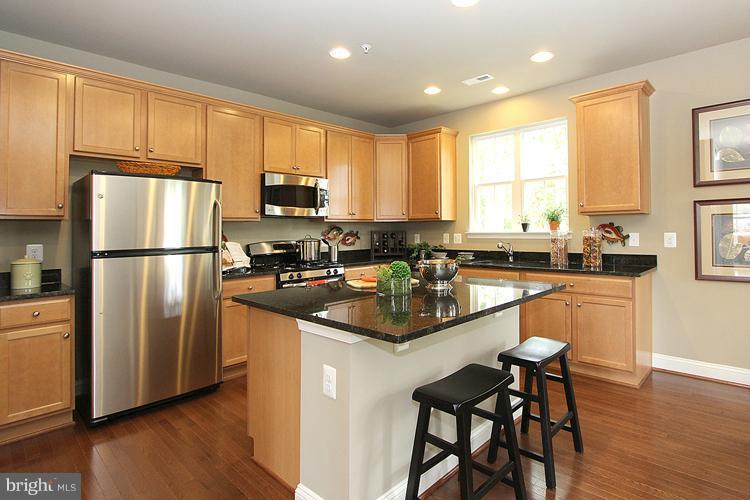 14401 Vedanta Way Silver Spring, MD 20906 - Photo 16 of 30 Kitchen