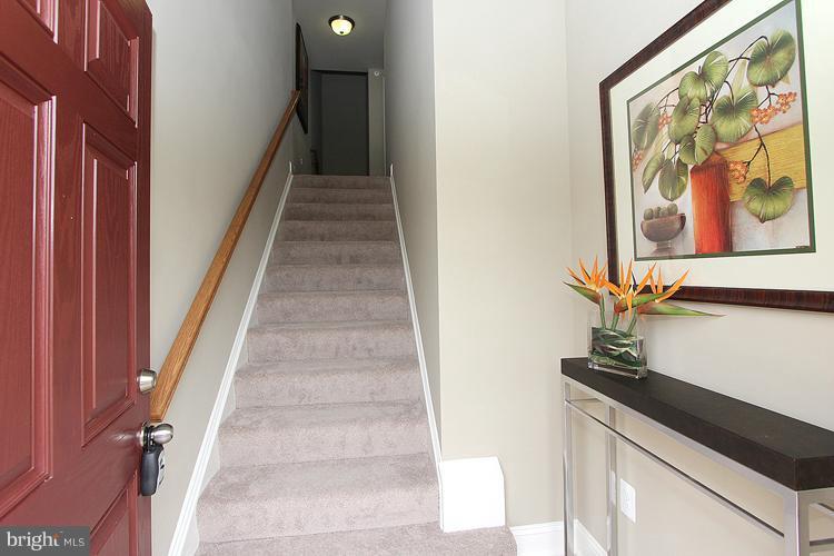 14401 Vedanta Way Silver Spring, MD 20906 - Photo 3 of 30 Interior (General)