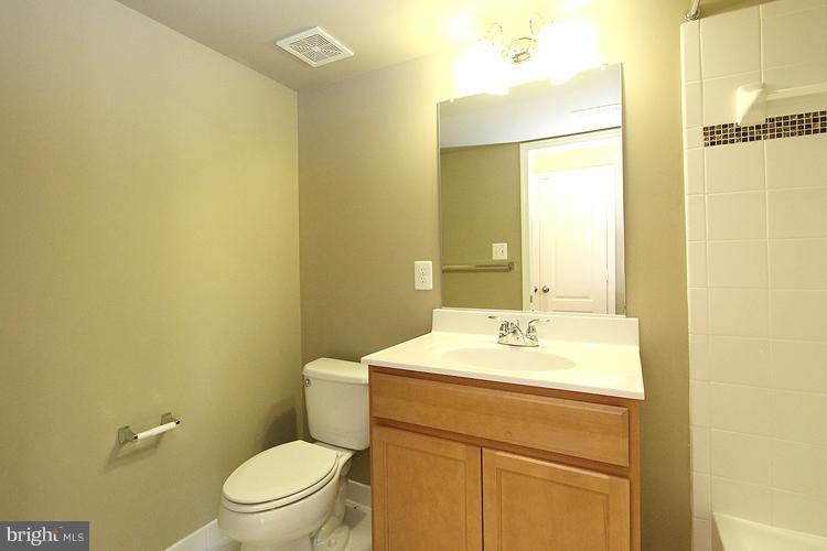 14401 Vedanta Way Silver Spring, MD 20906 - Photo 25 of 30 Bath