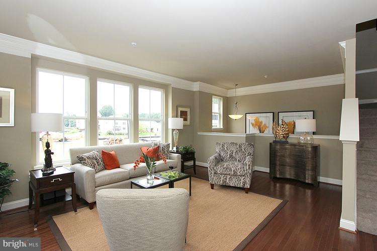 14401 Vedanta Way Silver Spring, MD 20906 - Photo 5 of 30 Family Room