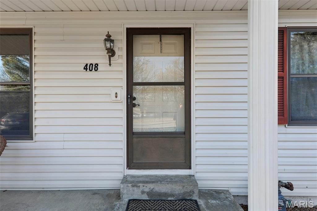 408 Hollywood Heights Road Caseyville, IL 62232 - Photo 3 of 20