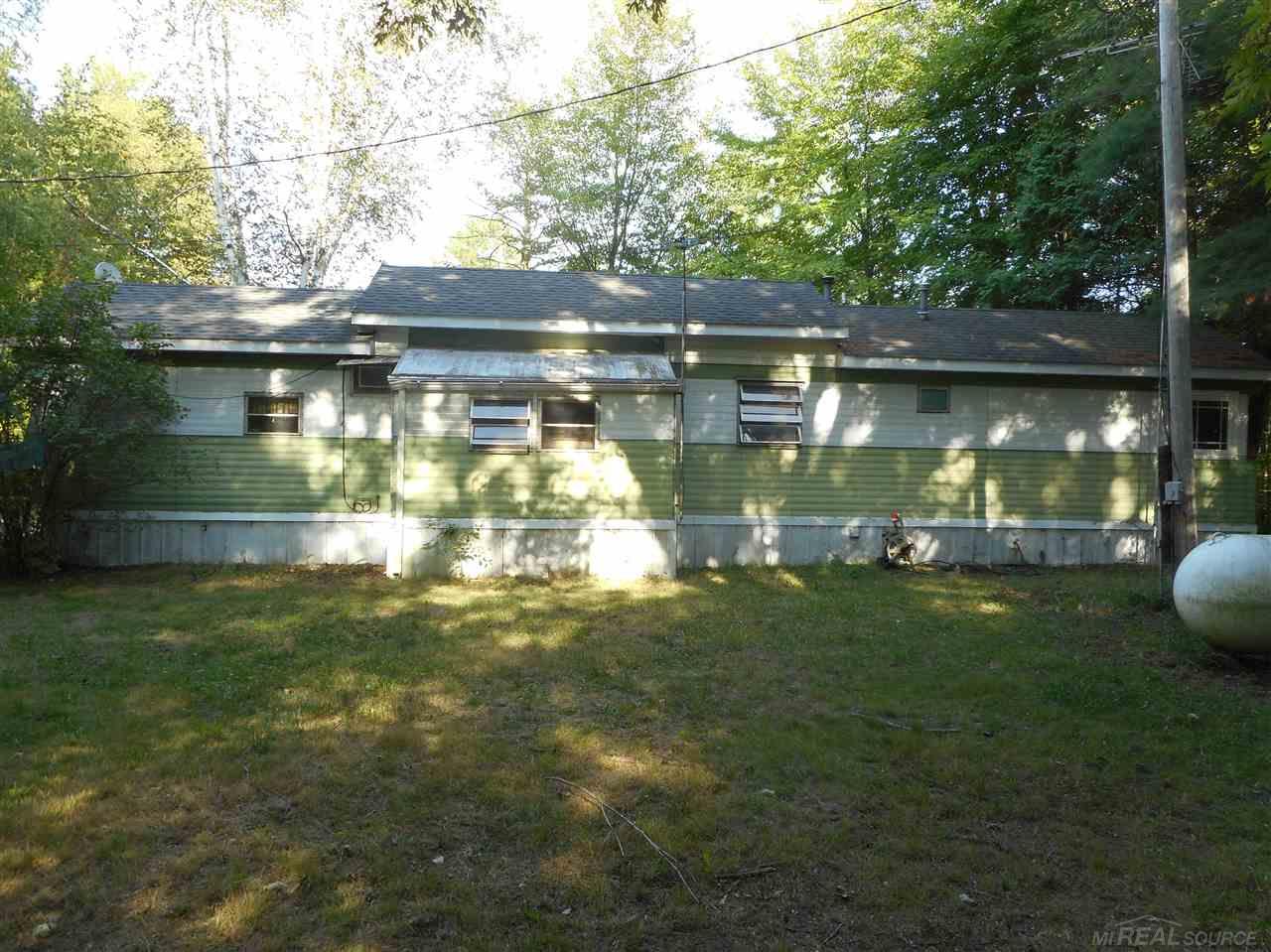 7090 Wildcat Road Croswell, MI 48422 - Photo 6 of 12 31393387-5.JPG