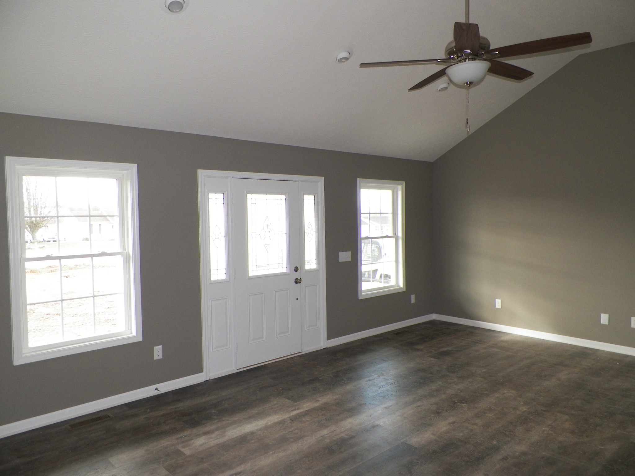 374 Jack Porter Road Lafayette, TN 37083 - Photo 2 of 8 Gallery Image 2