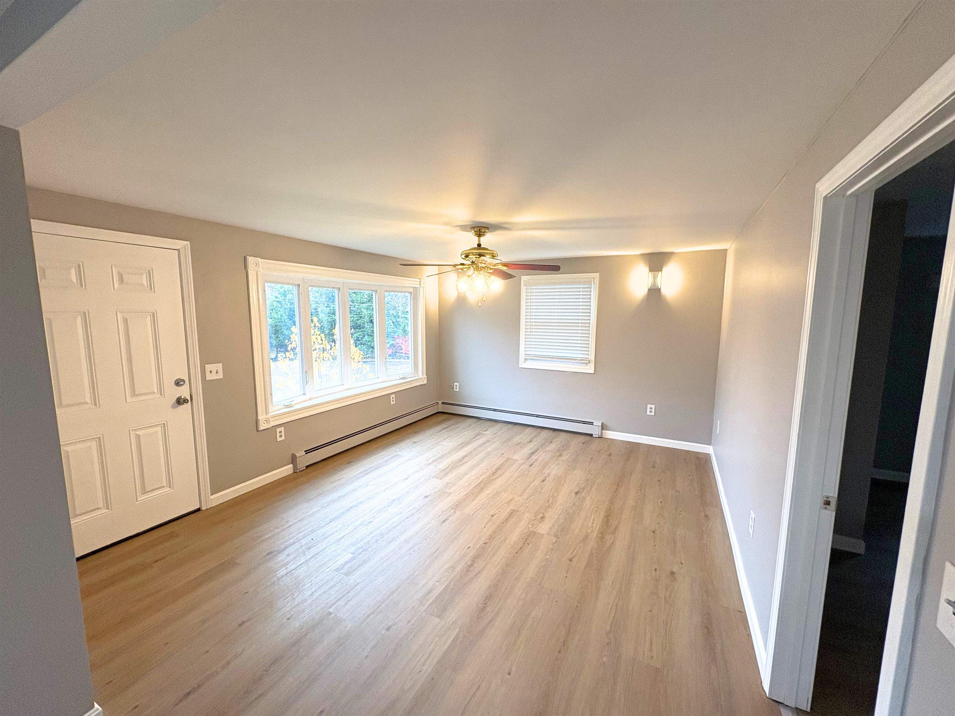 11 Monadnock Street Nashua, NH 03064 - Photo 2 of 18