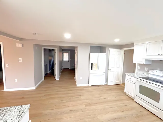 $1,500 | 11 Monadnock Street, Nashua, NH 03064