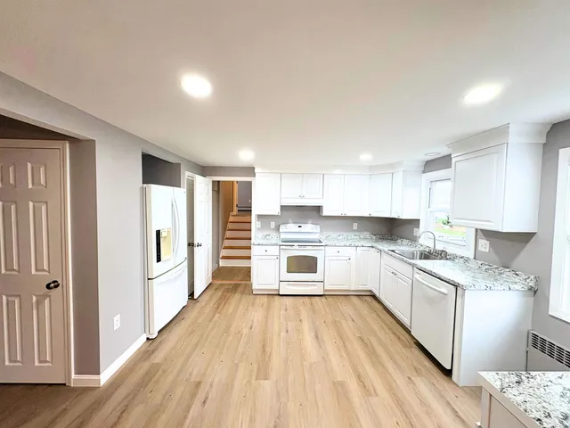 $1,500 | 11 Monadnock Street, Nashua, NH 03064