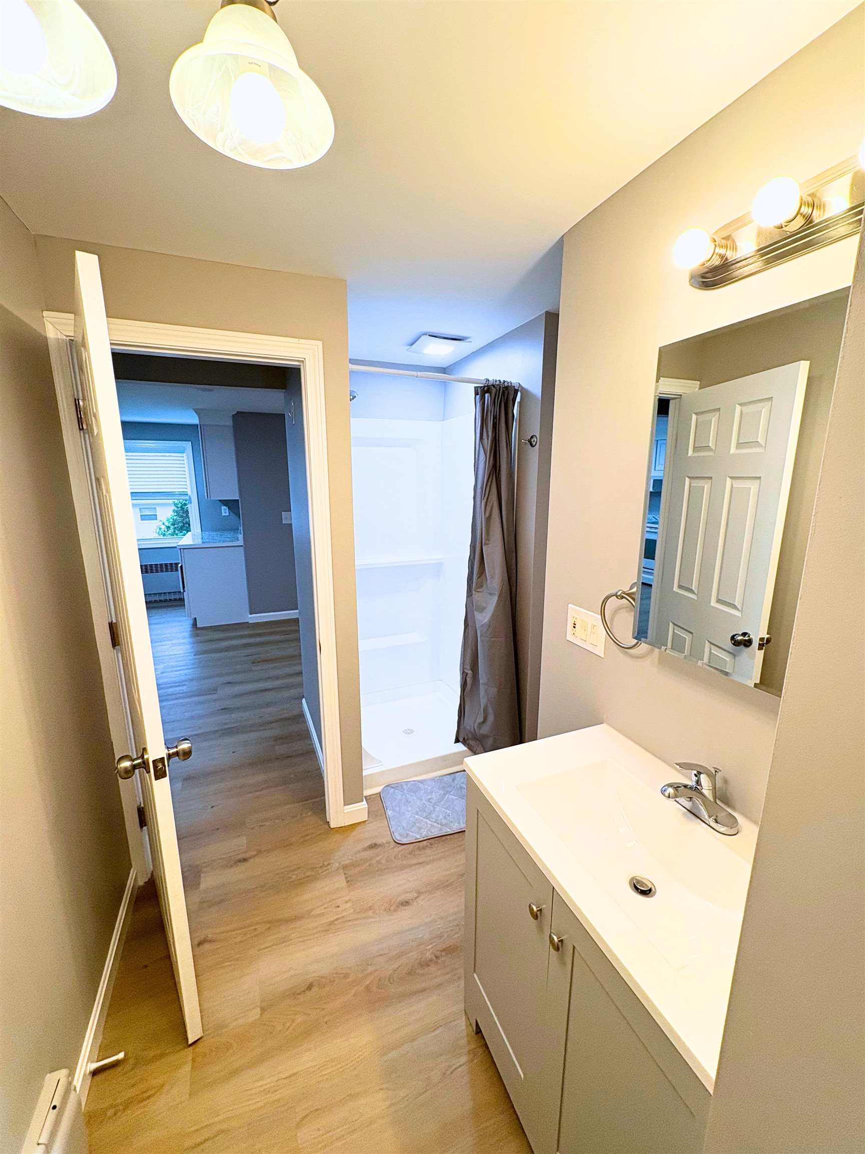 11 Monadnock Street Nashua, NH 03064 - Photo 9 of 18