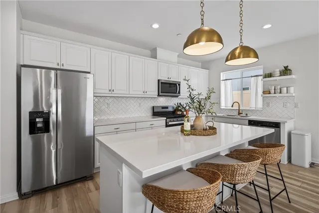 $715,000 | 20065 Curaco Court, Riverside, CA 92507