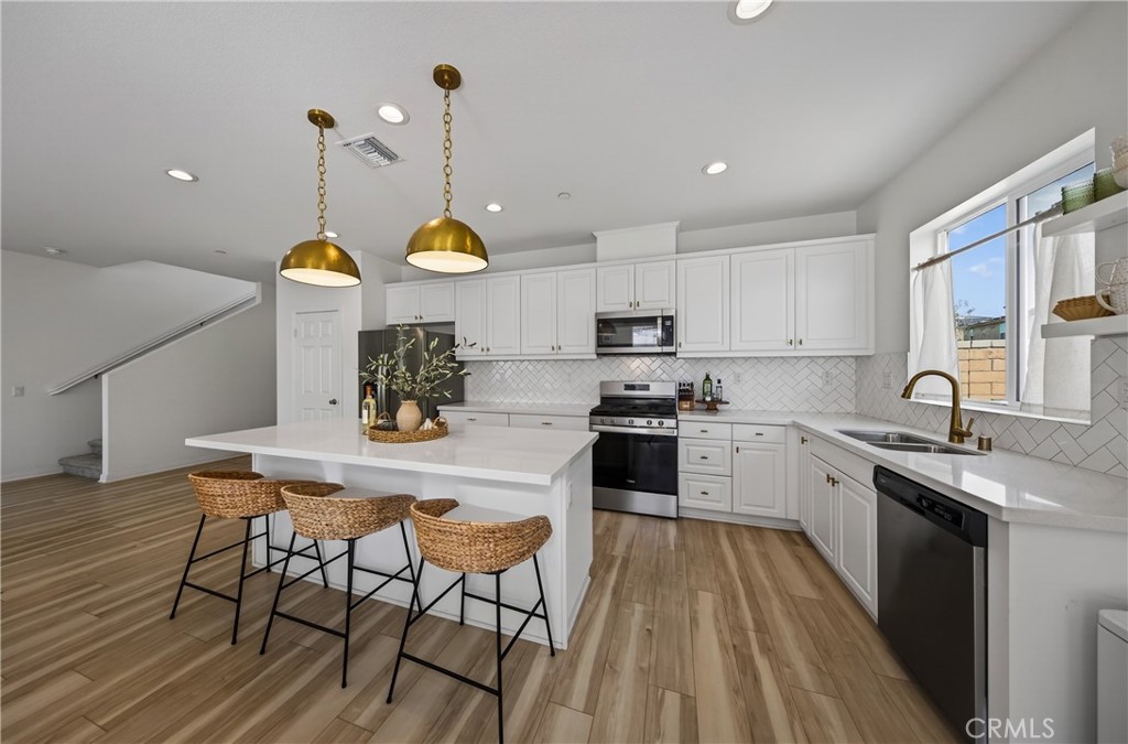 20065 Curaco Court Riverside, CA 92507 - Photo 14 of 37 Kitchen