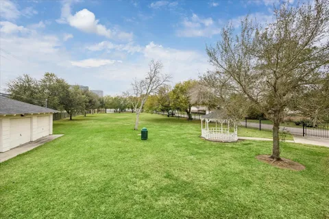 $669,000 | 10618 Bordley Drive, Houston, TX 77042