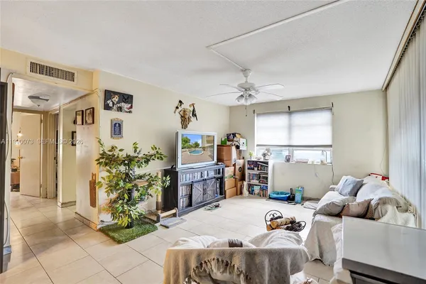 $199,900 | 1225 Northeast 124th Street, Unit 49C, North Miami, FL 33161