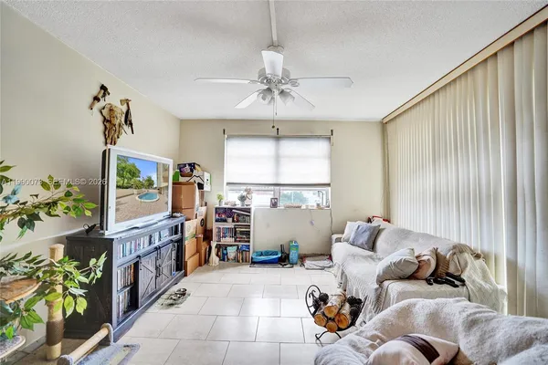 $199,900 | 1225 Northeast 124th Street, Unit 49C, North Miami, FL 33161
