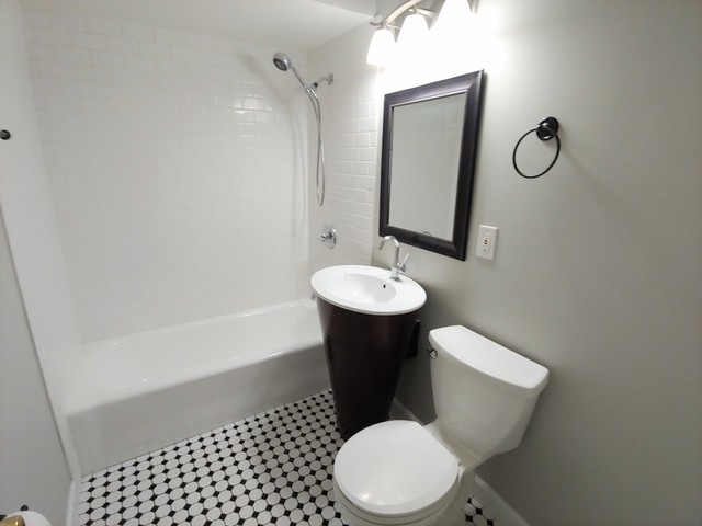 13 Wren Road Carpentersville, IL 60110 - Photo 9 of 11 a bathroom with a sink toilet and a mirror
