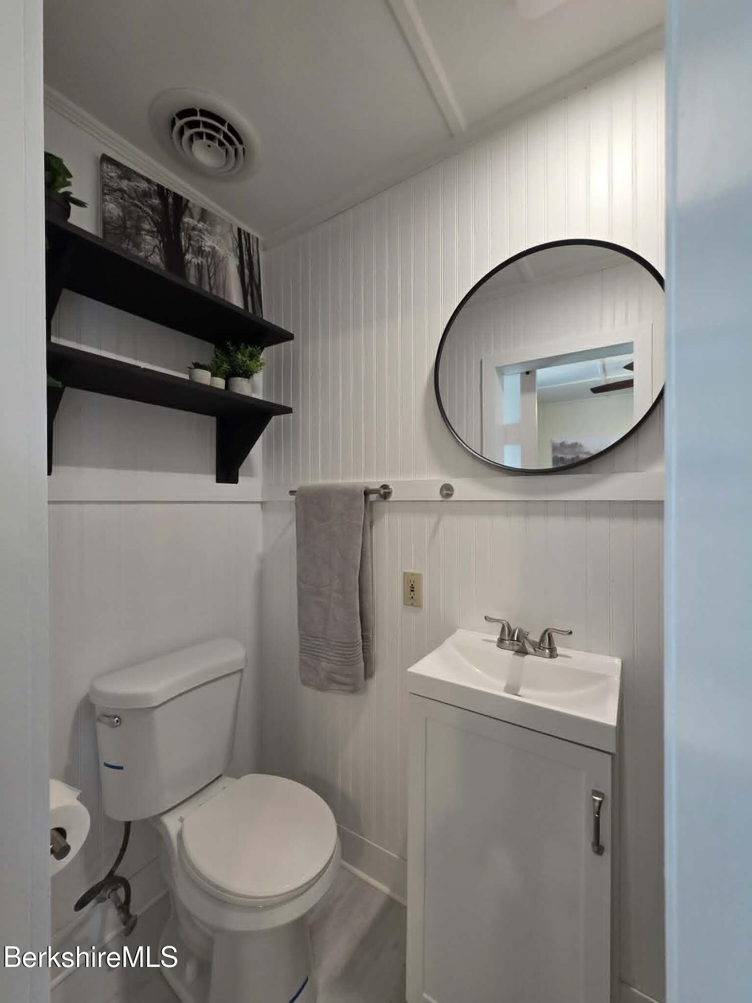 40 East Jordan Street, Unit 3 Adams, MA 01220 - Photo 13 of 18 Bathroom