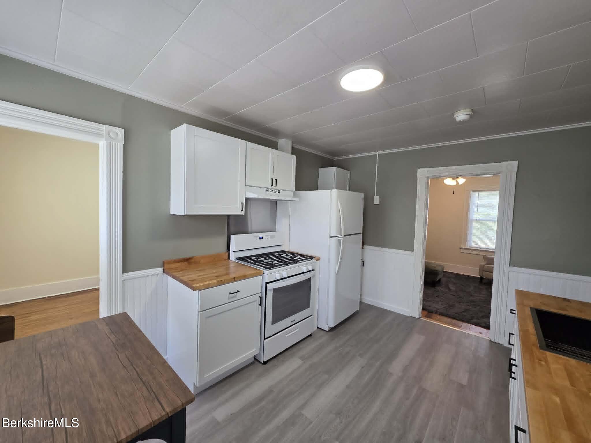 40 East Jordan Street, Unit 3 Adams, MA 01220 - Photo 4 of 18 Kitchen