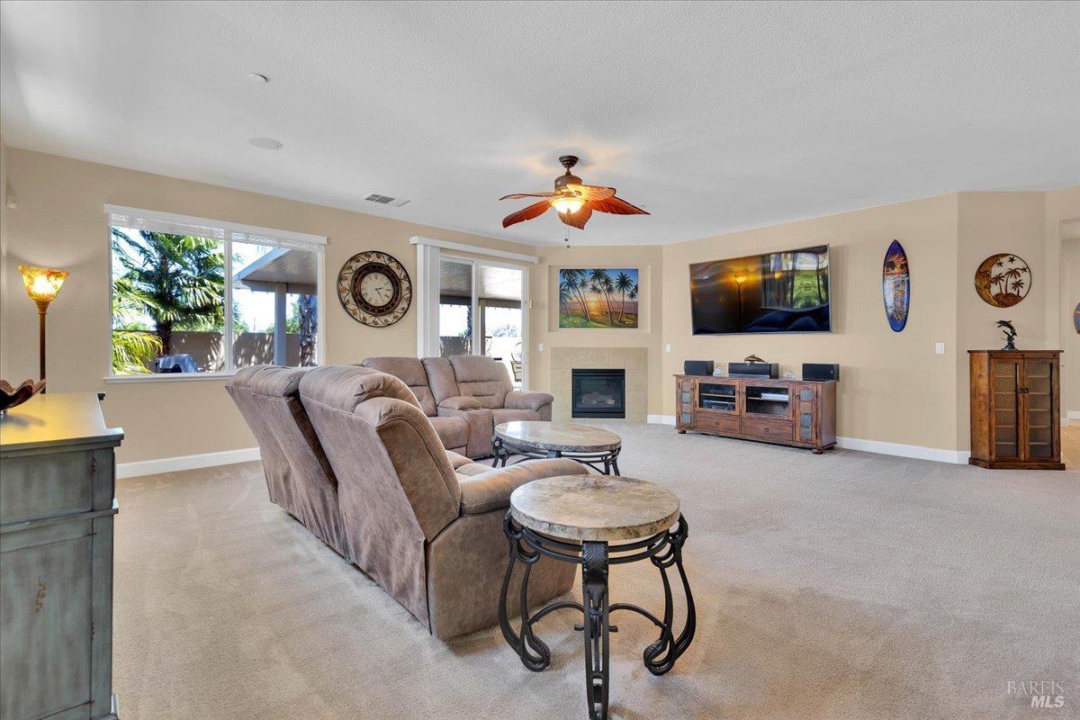 331 Frisbie Circle Vacaville, CA 95688 - Photo 9 of 93