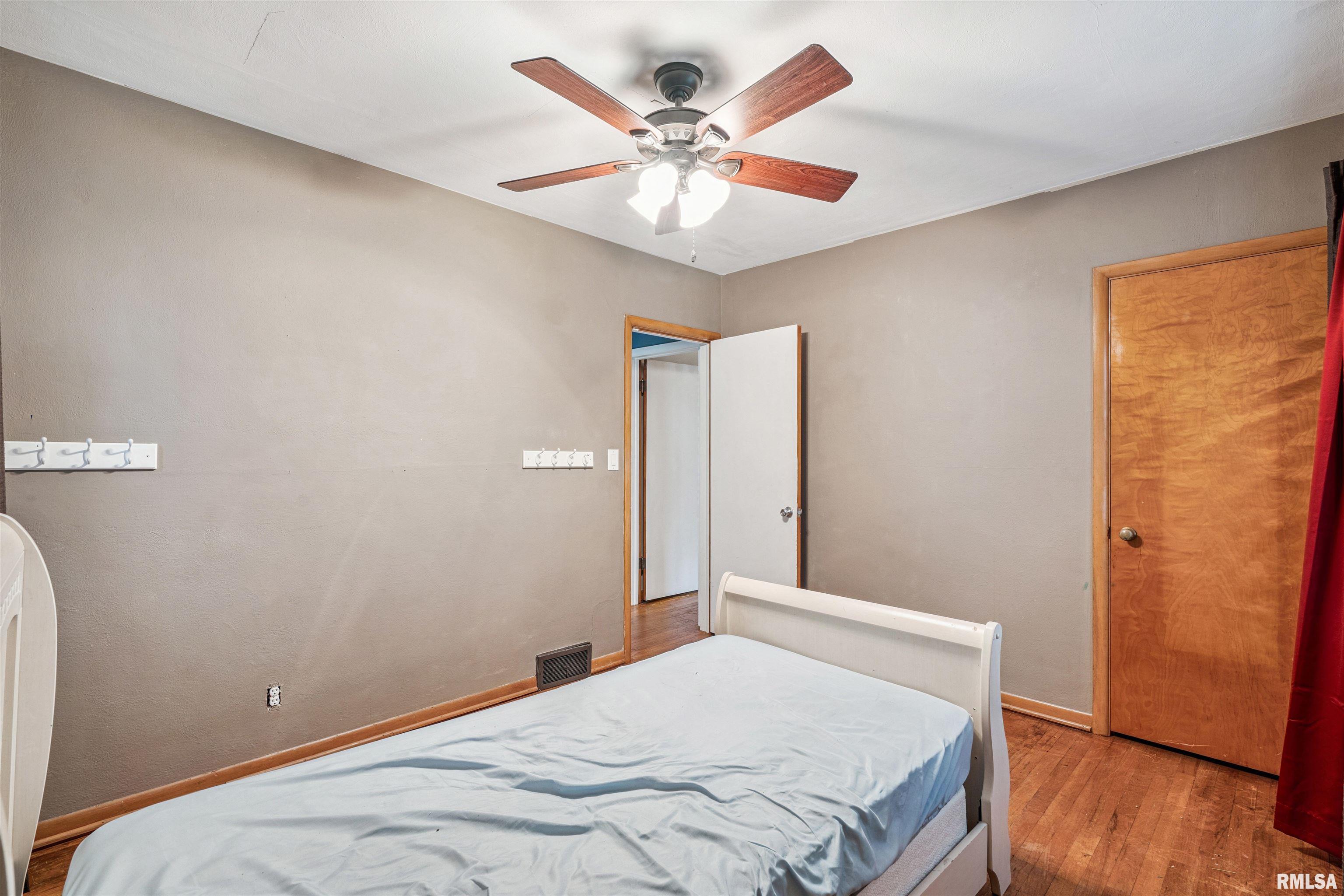 1704 Jersey Ridge Road Davenport, IA 52803 - Photo 13 of 25 Gallery Image 13