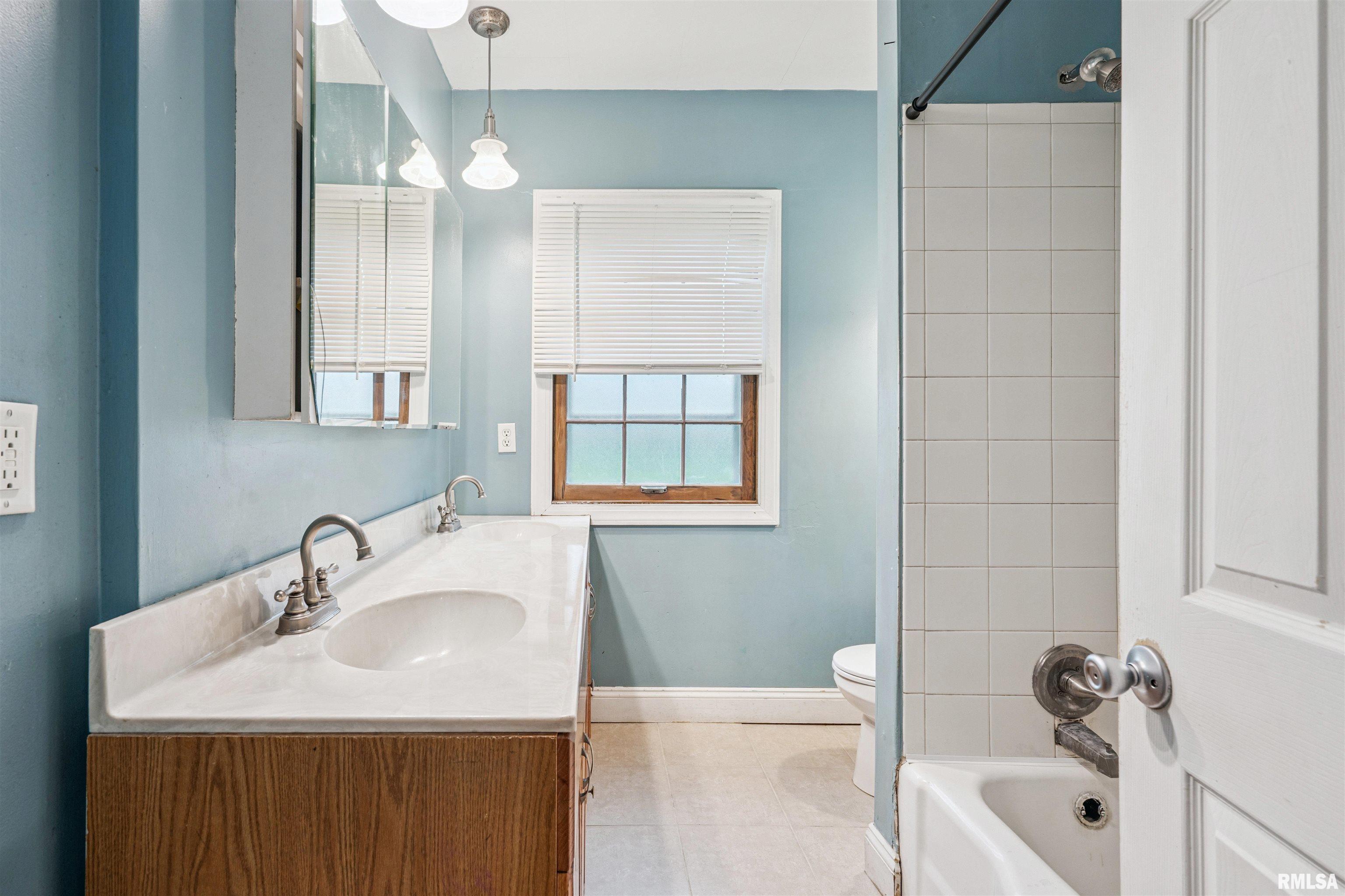 1704 Jersey Ridge Road Davenport, IA 52803 - Photo 16 of 25 Gallery Image 16
