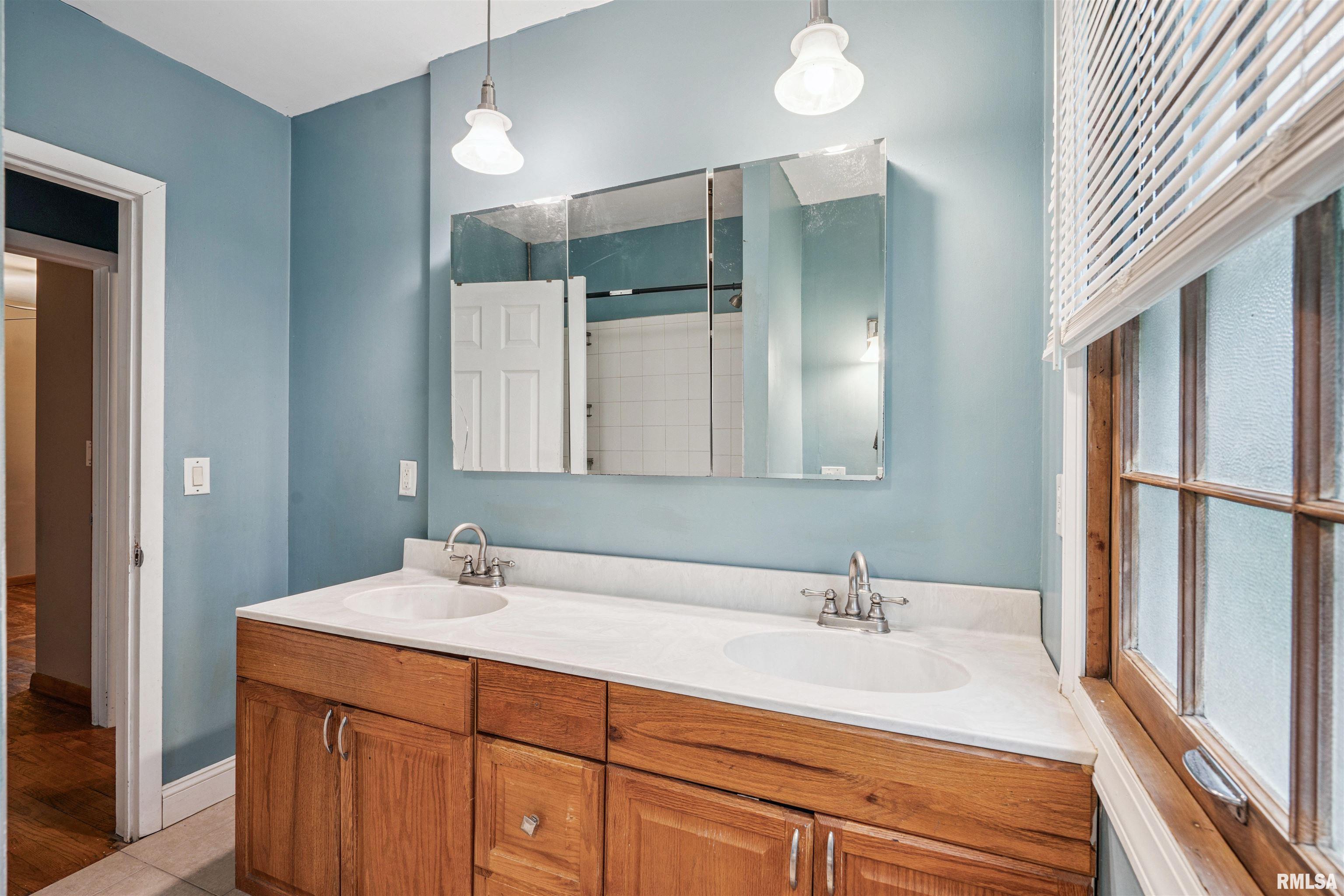 1704 Jersey Ridge Road Davenport, IA 52803 - Photo 17 of 25 Gallery Image 17