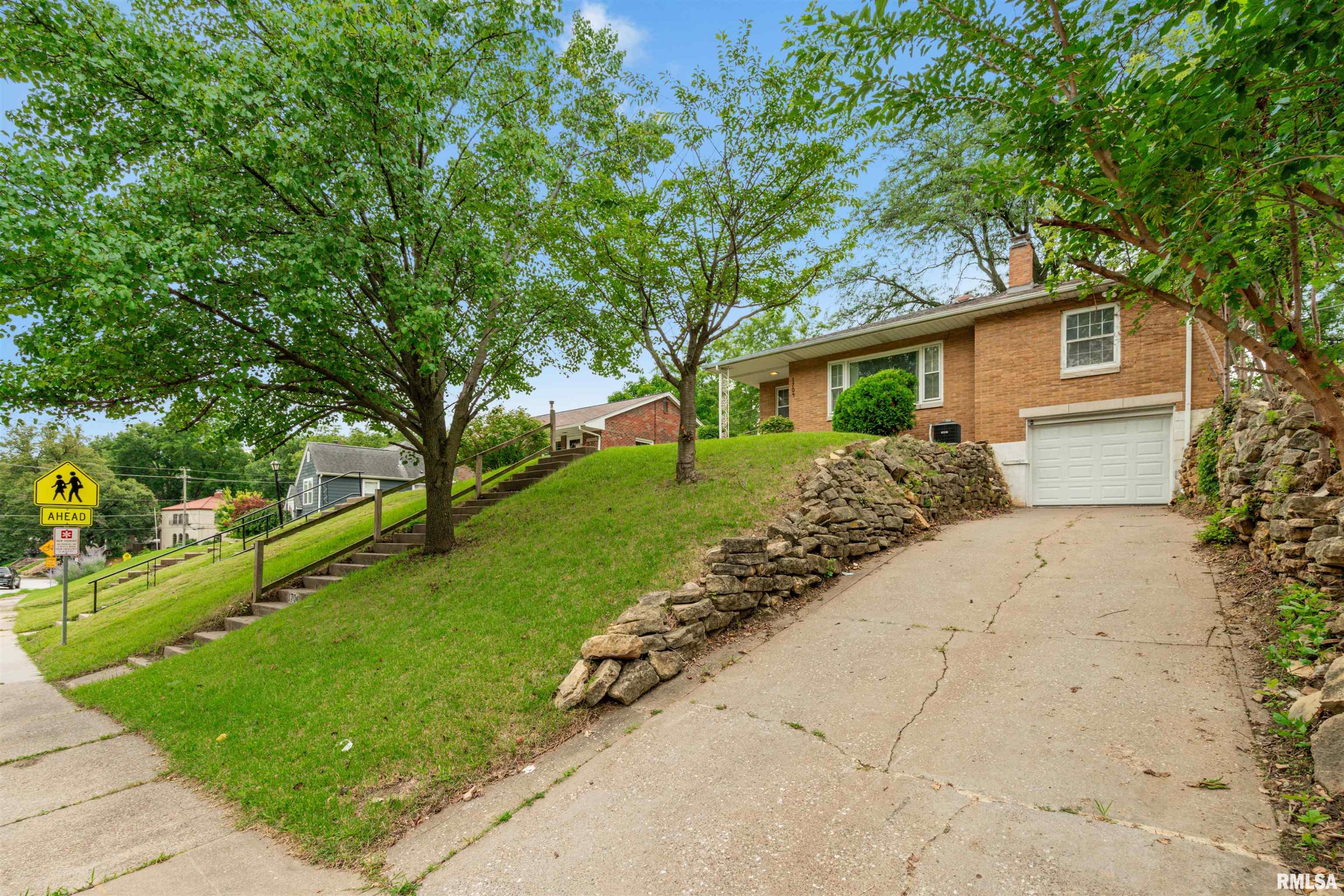 1704 Jersey Ridge Road Davenport, IA 52803 - Photo 20 of 25 Gallery Image 20