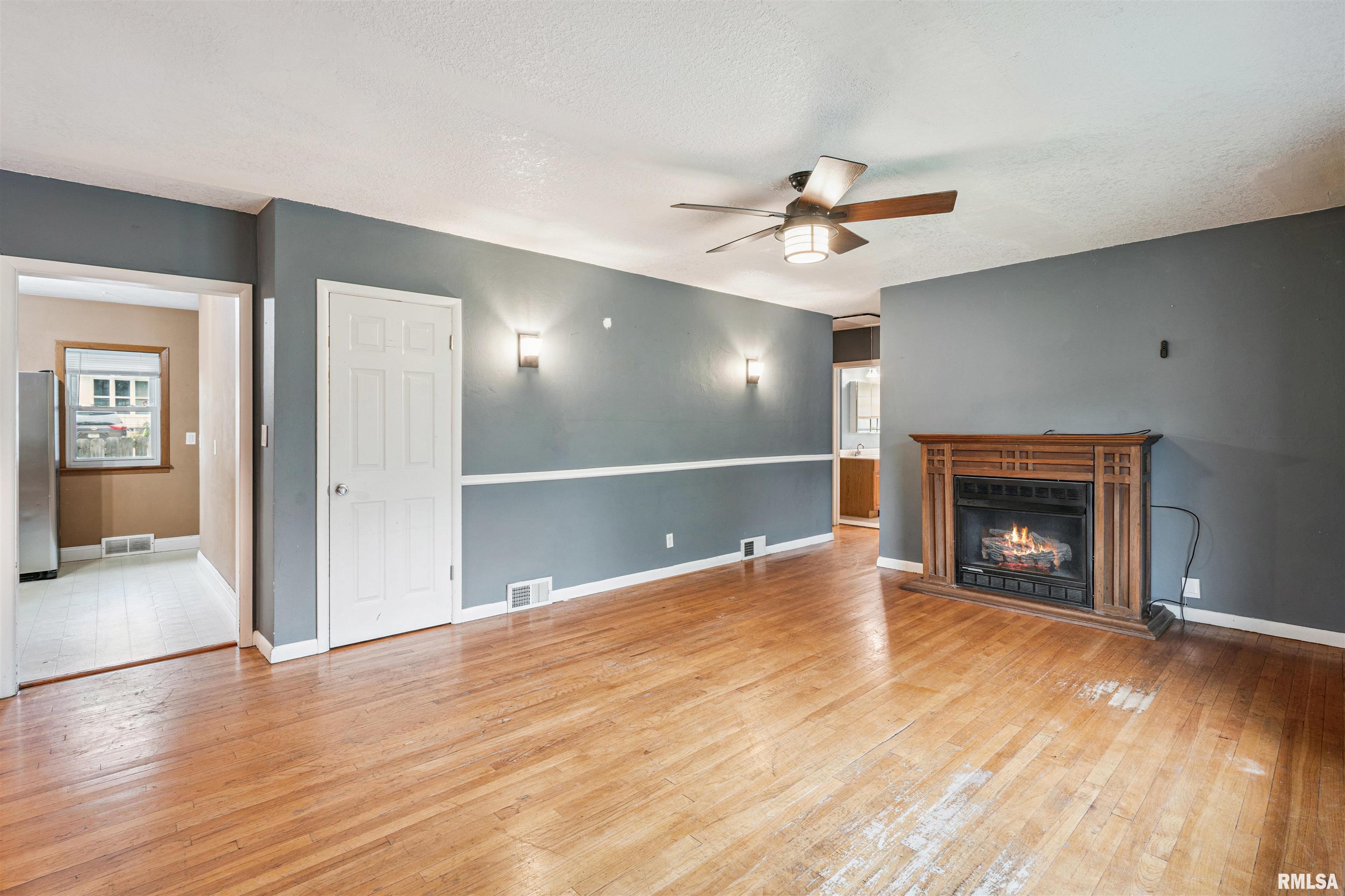 1704 Jersey Ridge Road Davenport, IA 52803 - Photo 5 of 25 Gallery Image 5