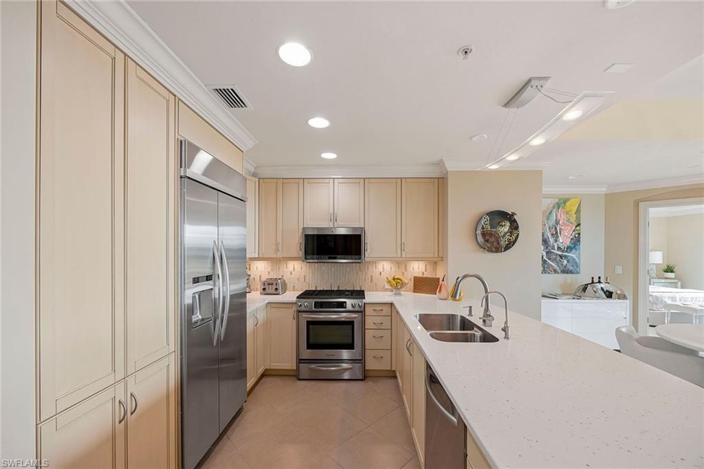 9115 Strada Place, Unit 5414 Naples, FL 34108 - Photo 5 of 37