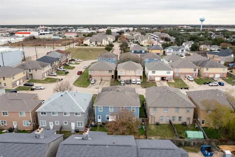 $430,000 | 6415 Waldron Drive, Houston, TX 77084