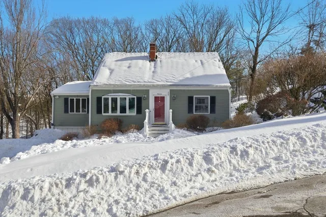 $849,900 | 19 Indian Hill Road, Woburn, MA 01801