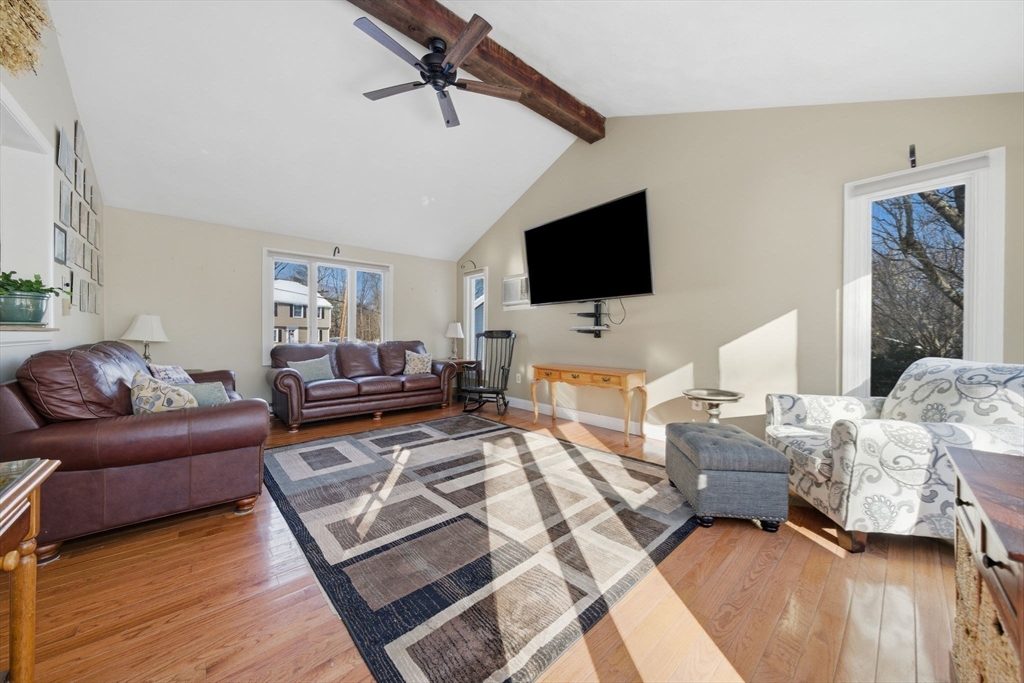 19 Indian Hill Road Woburn, MA 01801 - Photo 15 of 32