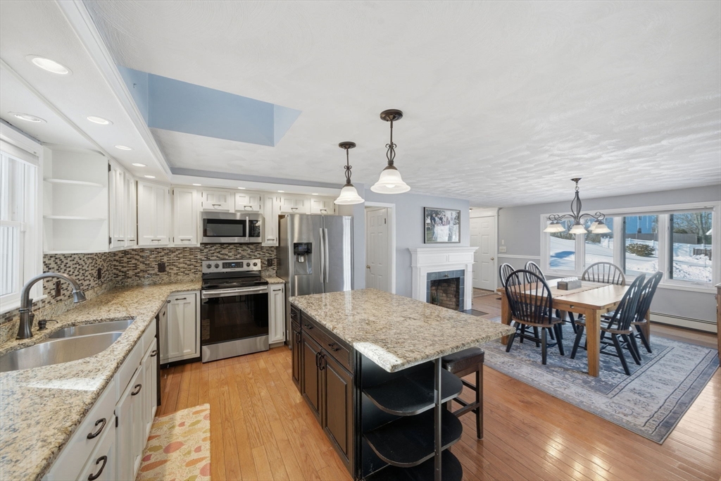 19 Indian Hill Road Woburn, MA 01801 - Photo 9 of 32