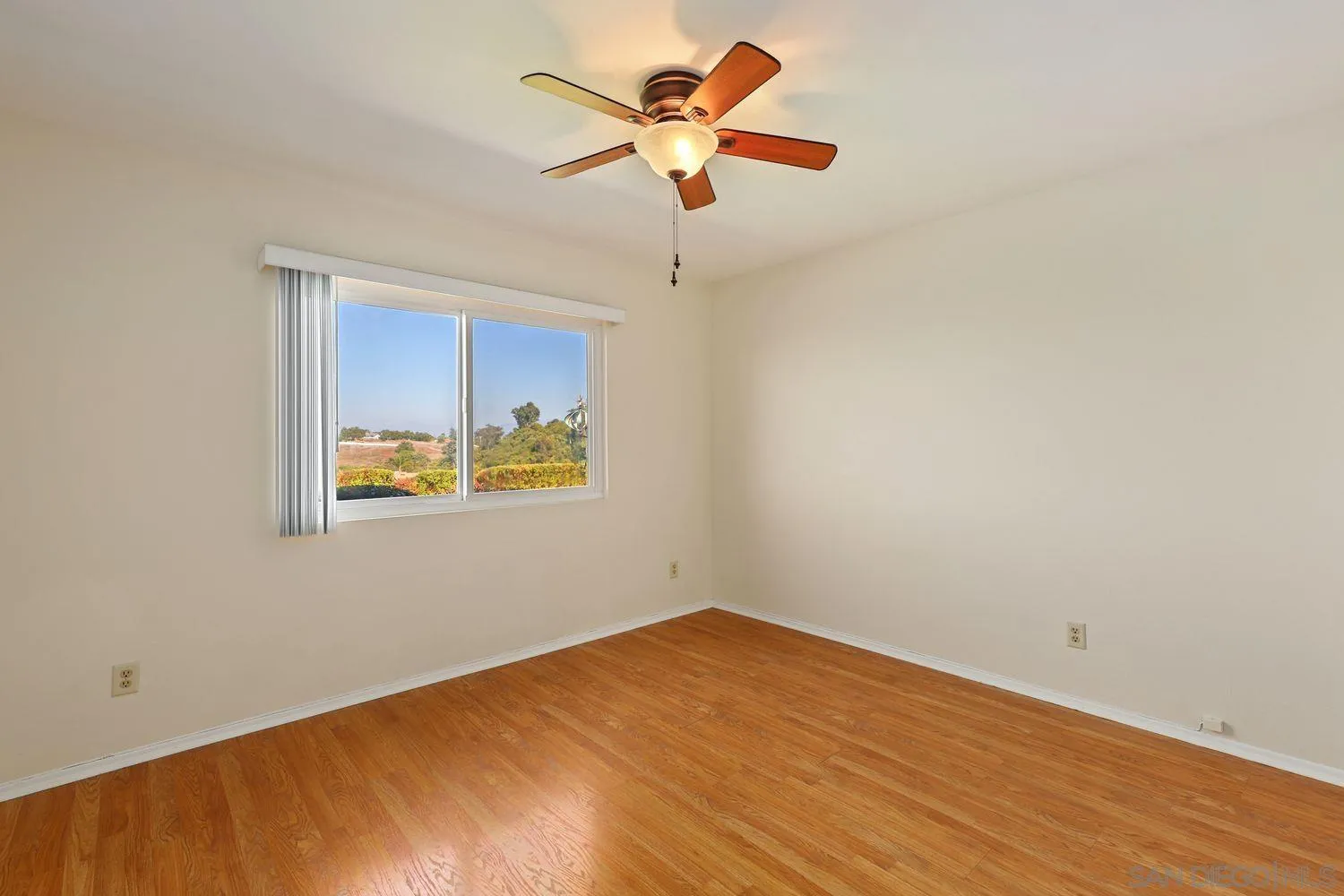 4322 Dowitcher Way Oceanside, CA 92057 - Photo 17 of 27 Gallery Image 17