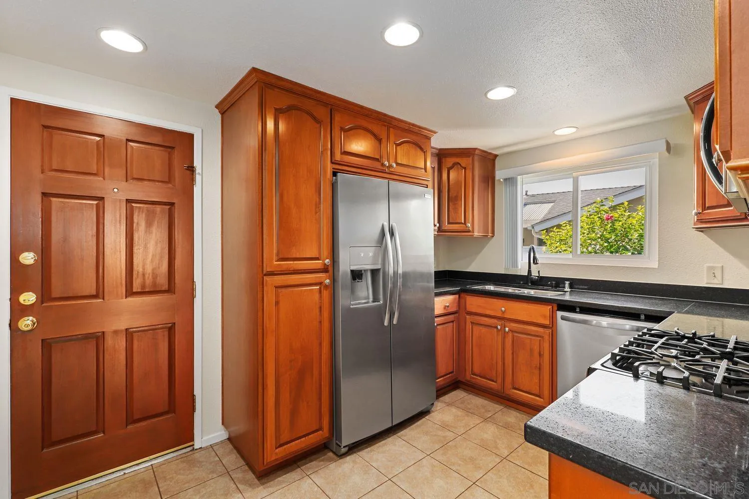 4322 Dowitcher Way Oceanside, CA 92057 - Photo 7 of 27 Gallery Image 7