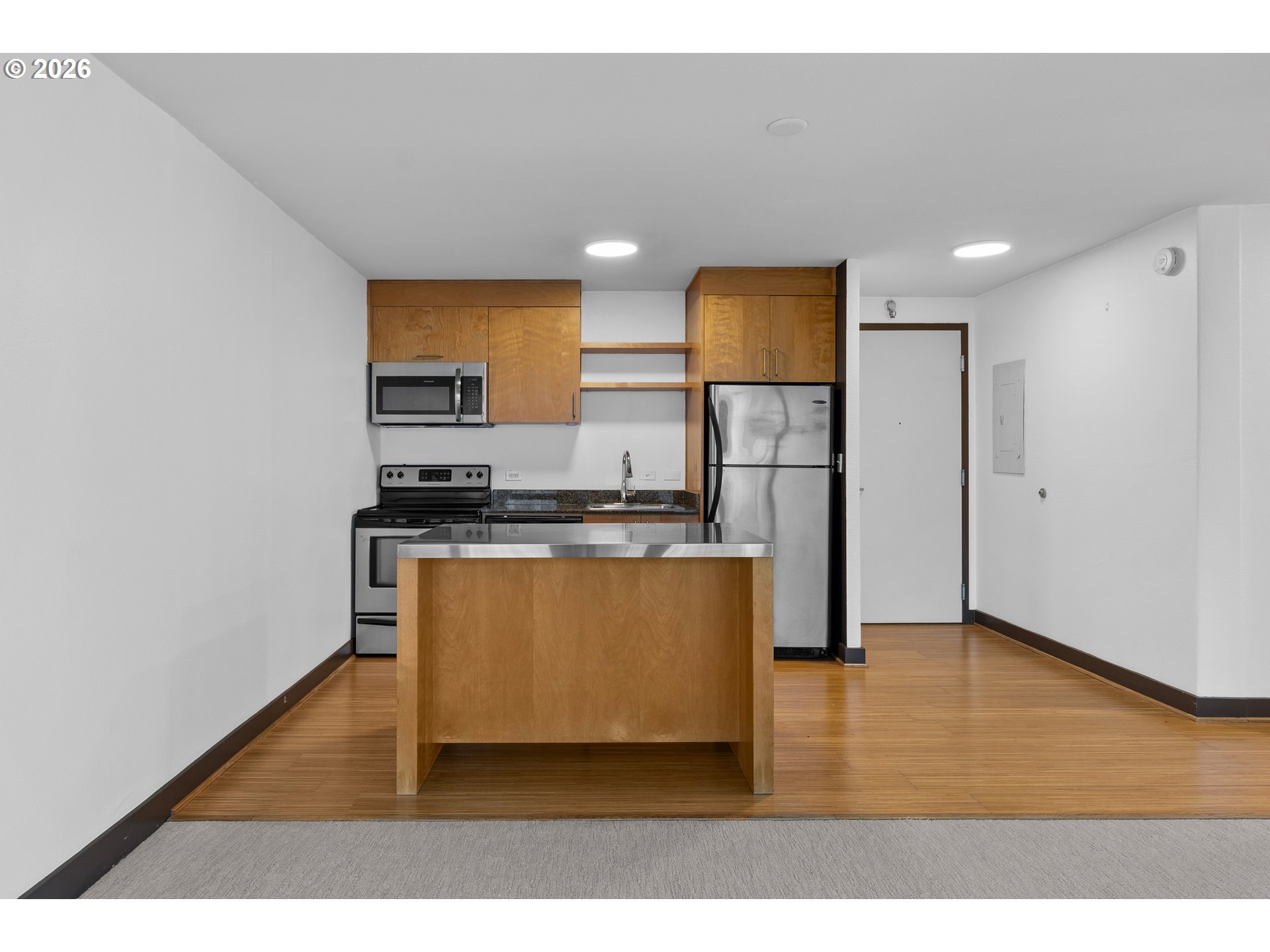 255 Southwest Harrison Street, Unit 15C Portland, OR 97201 - Photo 17 of 41 Kitchen