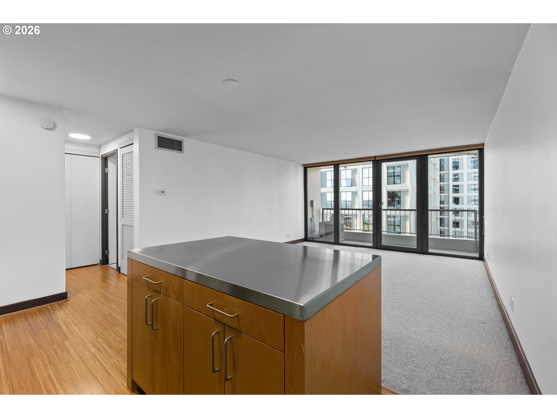 255 Southwest Harrison Street, Unit 15C Portland, OR 97201 - Photo 19 of 41 Kitchen