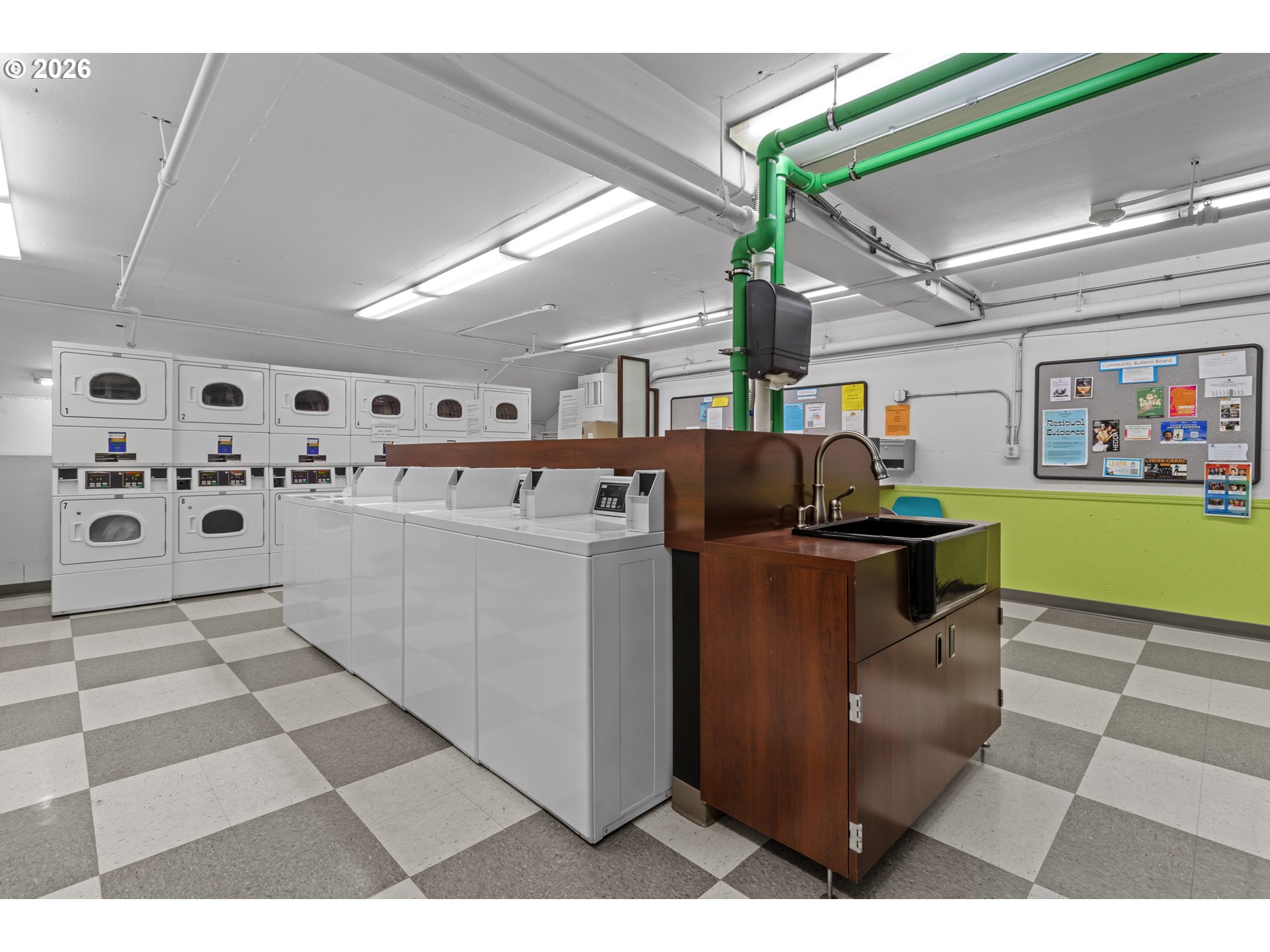 255 Southwest Harrison Street, Unit 15C Portland, OR 97201 - Photo 34 of 41 Laundry