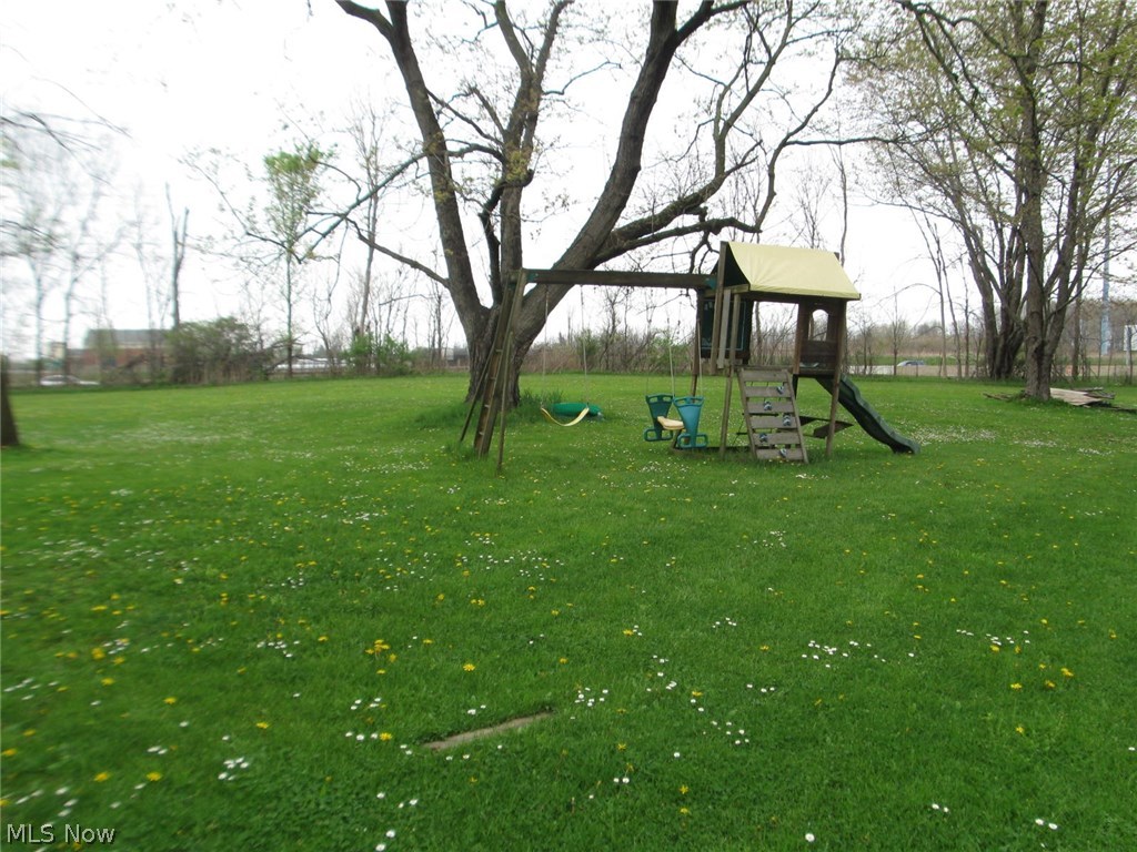 11651 Webster Road Strongsville, OH 44136 - Photo 25 of 28 Gallery Image 25