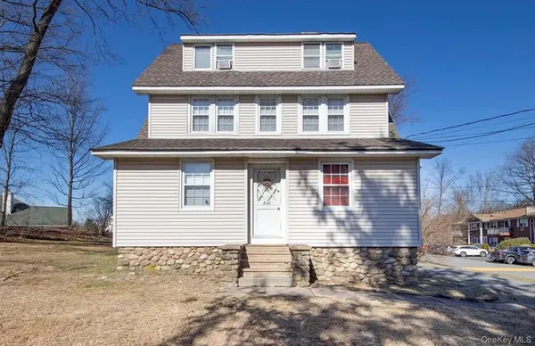 $2,600 | 502 West Nyack Road, Unit 1, West Nyack, NY 10994