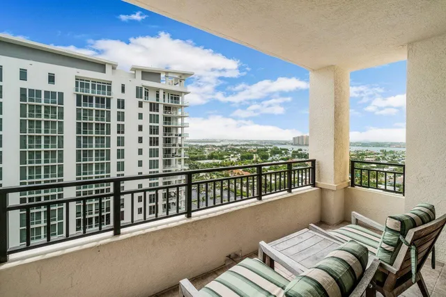 a view of a livingroom with furniture