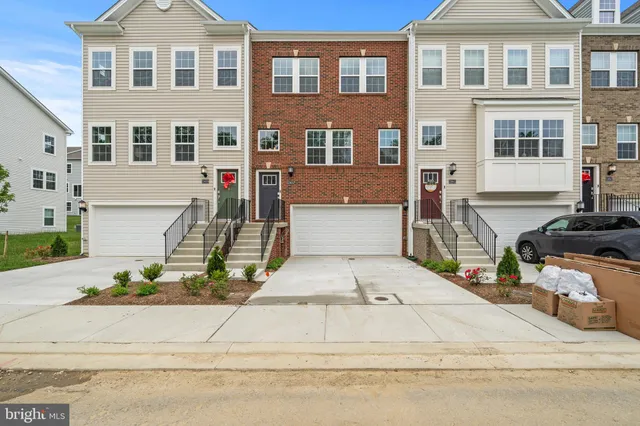 $2,800 | 23635 Goodwill Way, California, MD 20619