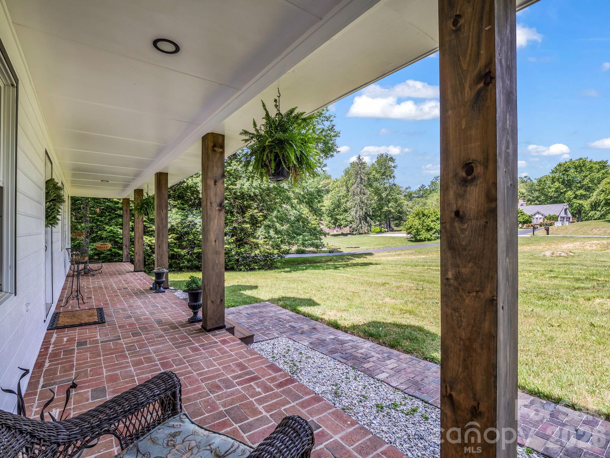 213 Raintree Drive Hendersonville, NC 28791 - Photo 5 of 48