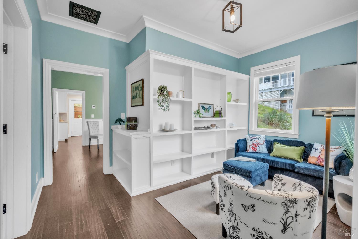 11 Jessup Street San Rafael, CA 94901 - Photo 13 of 54 a living room with furniture and a wooden floor