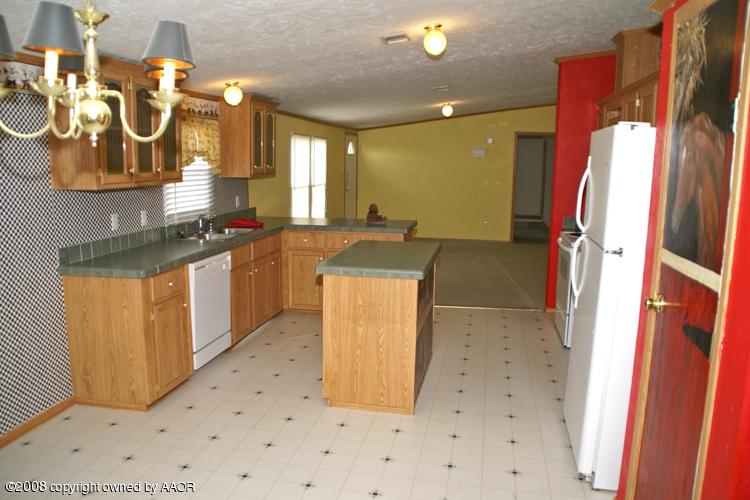 5816 Brickplant Road Amarillo, TX 79124 - Photo 13 of 20 Kitchen View 2