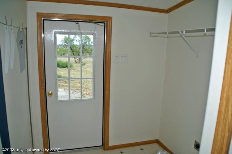 5816 Brickplant Road Amarillo, TX 79124 - Photo 3 of 20 Utility Room