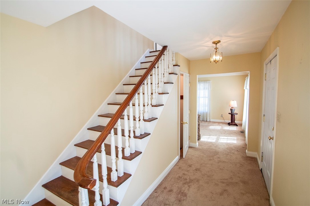 2175 Blake Road Wadsworth, OH 44281 - Photo 8 of 32
