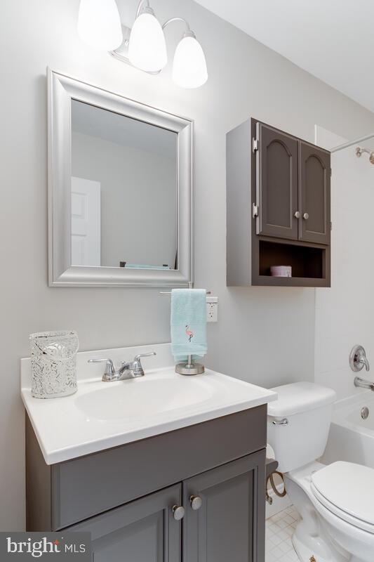 425 Shipley Road Linthicum Heights, MD 21090 - Photo 33 of 45 upper level full bath