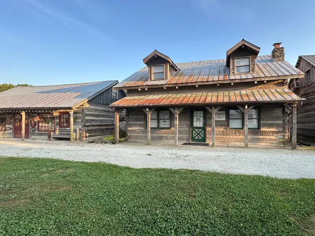 $124,900 | 55 Duck Creek Crossing, Metamora, IN 47030