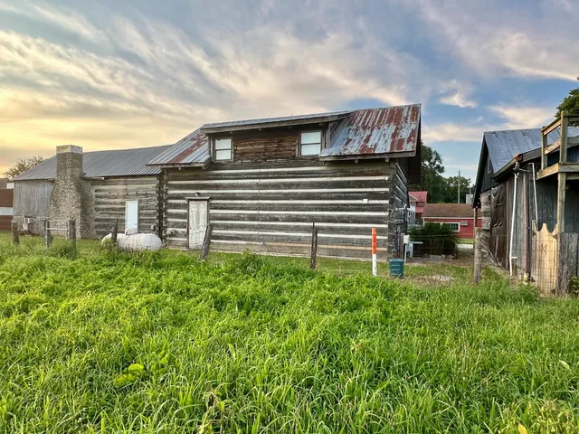 $124,900 | 55 Duck Creek Crossing, Metamora, IN 47030