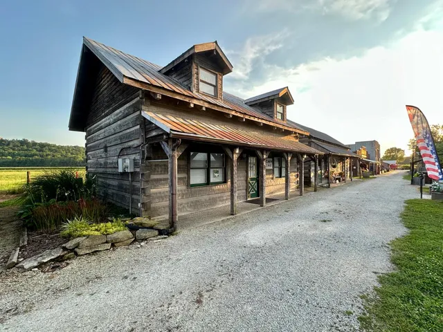 $124,900 | 55 Duck Creek Crossing, Metamora, IN 47030